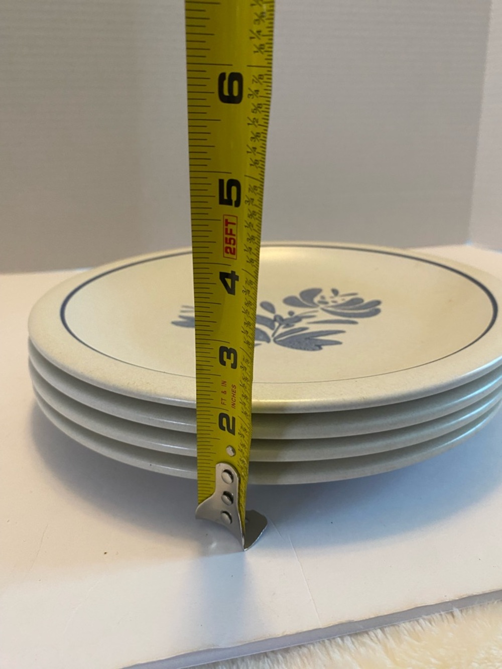 Pfaltzgraff Yorktowne Dinner Plate Blue Flower Made in USA 10 1/4" Vtg Set Of 4 - Picture 9 of 10